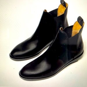 Everlane Black Chelsea boots 7.5